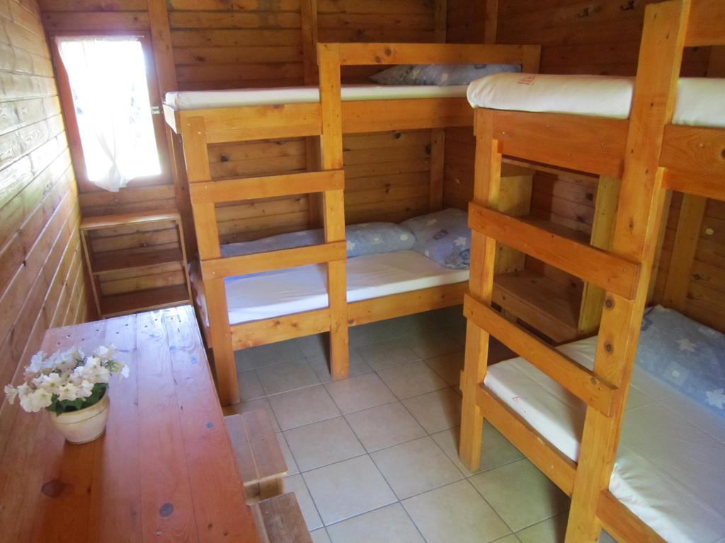 Sóstói Lovaskemping és Turistaház Nyiregyhaza Exterior foto